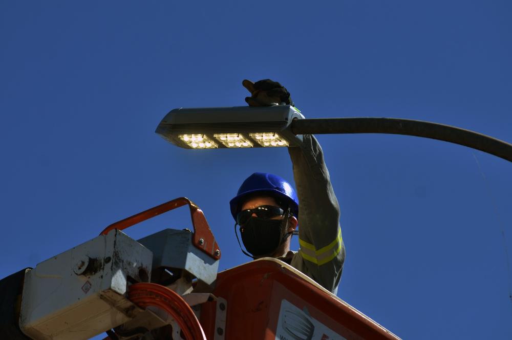 Capa da notícia: Cem mil luminárias de LED são instaladas no DF e aceleram modernização da iluminação pública